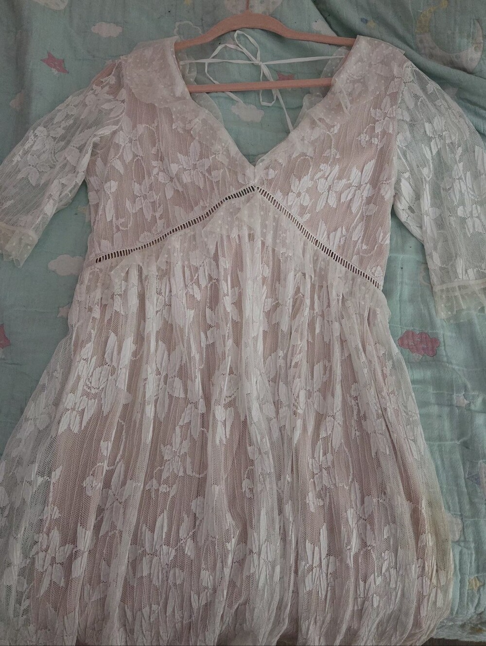 White Lace Party Or Cocktail Dress with V-Neck